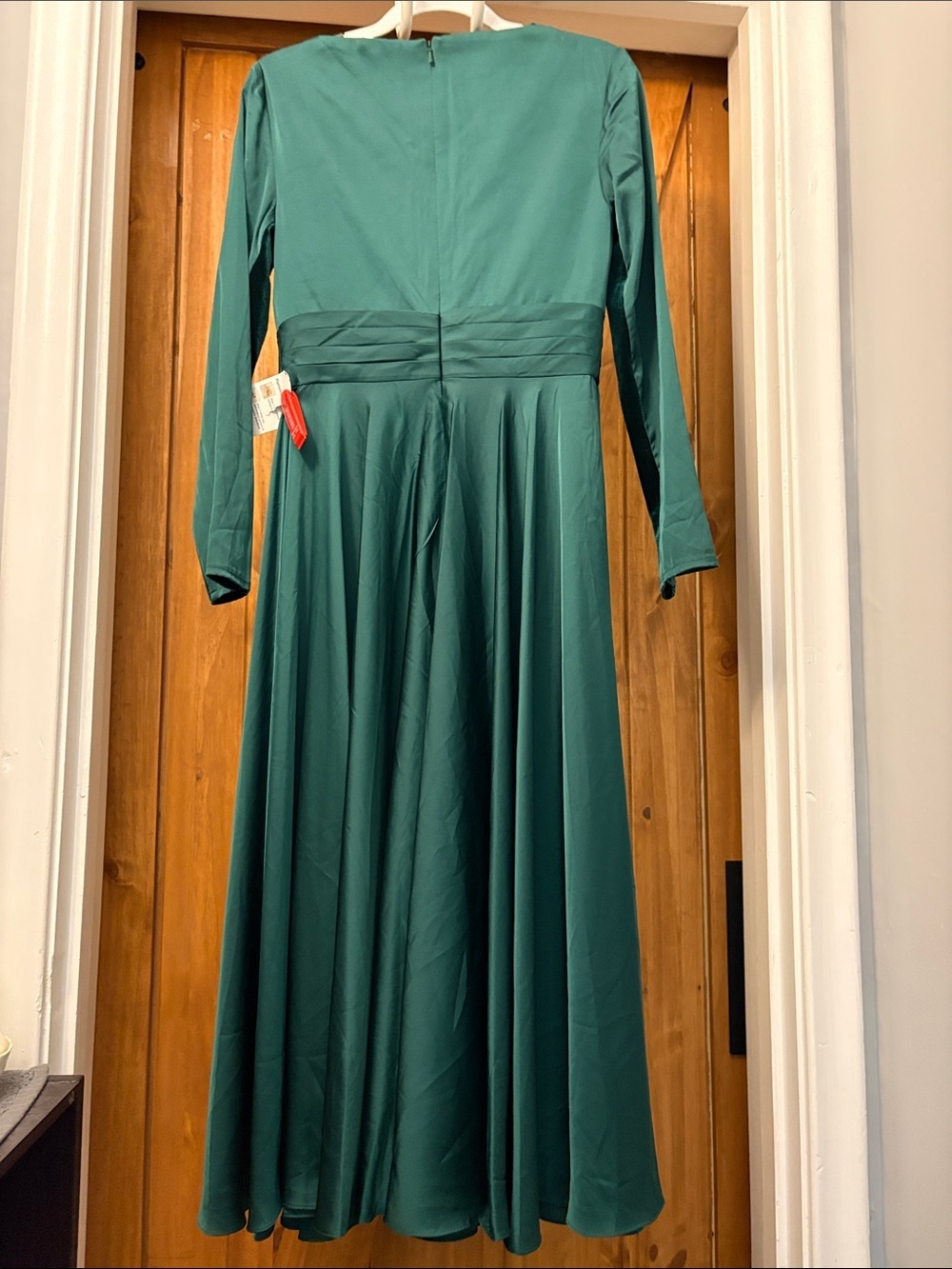 Mac Douggal Long Sleeve V-neck Knee Length Gown Emerald Green Size 4 Style 67527 - Picture 8 of 11